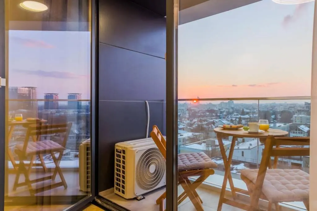 Sunset View Modern Apartment Close To Everything Bucharest