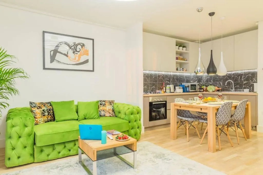 Sunset View Modern Apartment Close To Everything location